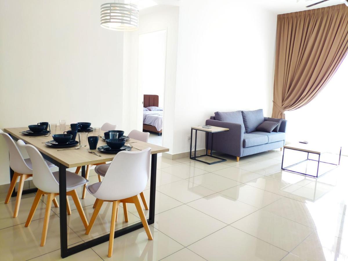 Netflix# Conezion Ioi Resort City By Salaam Suites Putrajaya Exterior foto